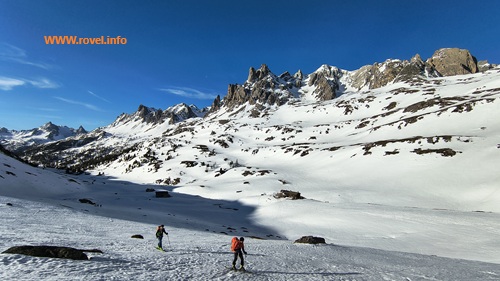 Ski de rando vers Roche Chateau en Clarée. Ski de rando vers Roche Chateau en Clarée